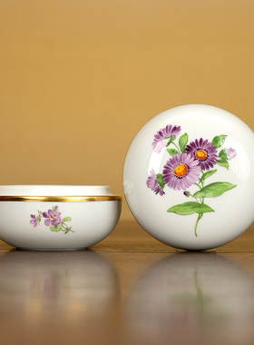 自然主义花卉彩绘描金糖盒