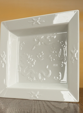 明龙系列纯白浮雕小食盘