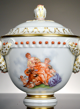 蒙难的欧罗巴彩绘描金宴会盖碗