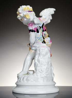 经典纹饰T恤的丘比特彩绘描金