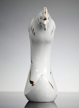 十二生肖鸡纯白描金动物瓷塑