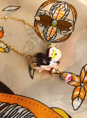 珐琅苹果刺猬吊坠项链