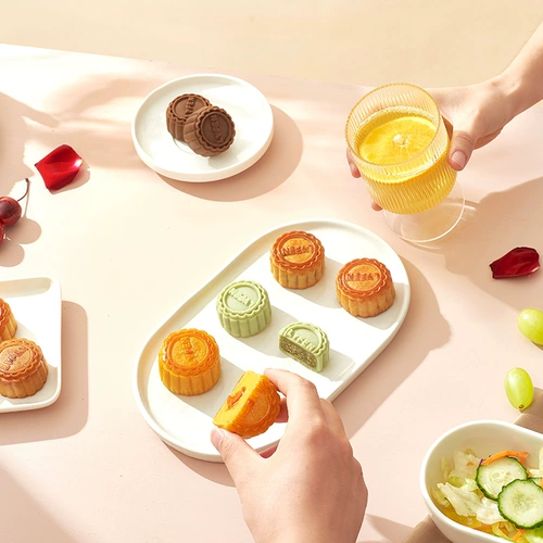 来伊份 Сыр -стиль SU/Haoyue/Milk Huangliu Heart Perceline Mid -Autumn Festival Gift Box Китайские лунные пирожные