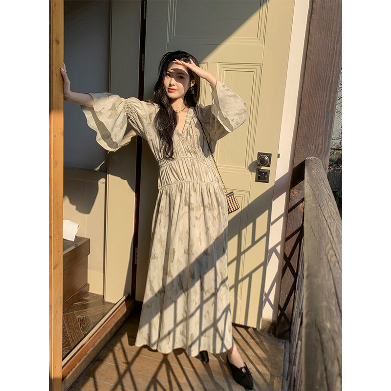 ZHUYIYI 早春新款气质显瘦V领法式碎花连衣裙女喇叭袖长袖雪纺裙,淘宝优惠券,粉丝福利购,淘宝优惠卷