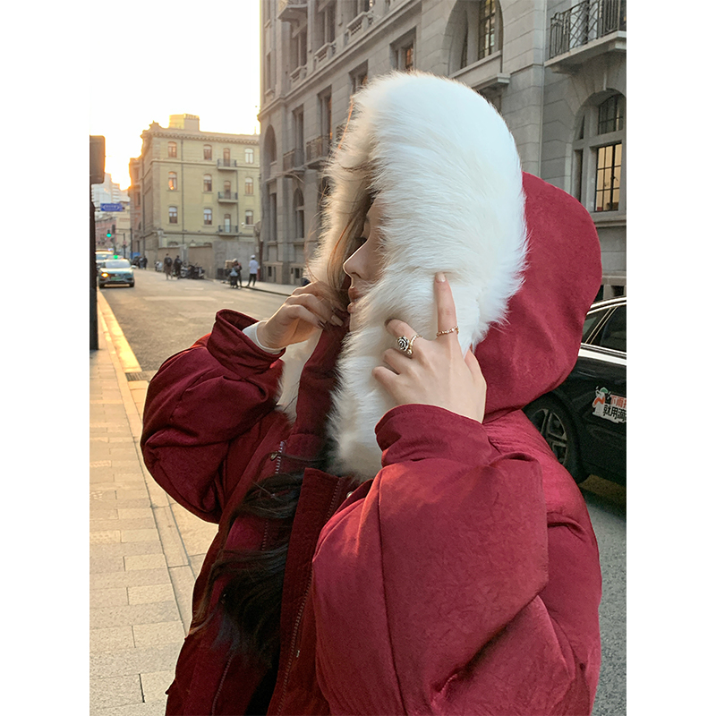 90白鹅绒暗红色长款系带羽绒服女冬季新款过膝加厚狐狸大毛领 - 图2