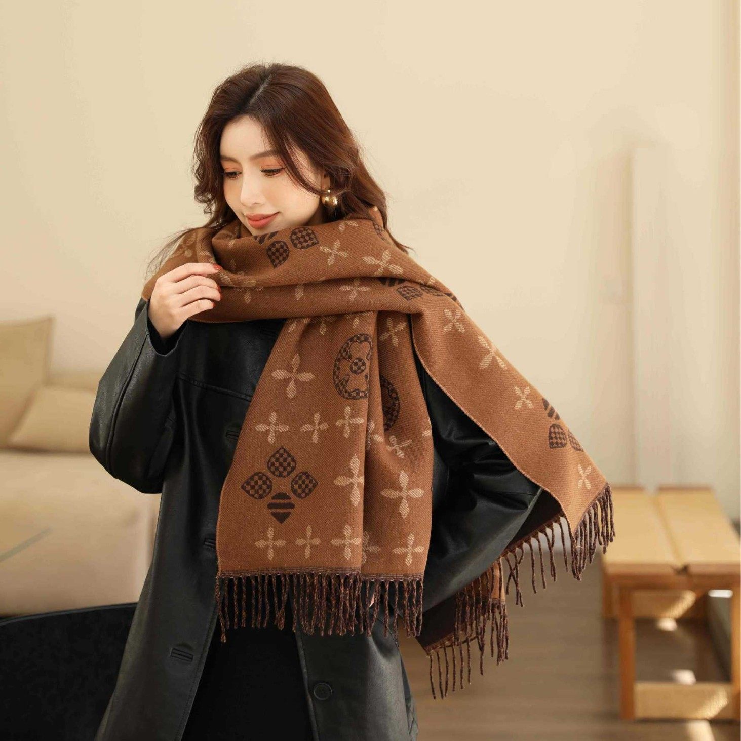 2025羊绒法国高级感围巾女夏季空调房披肩保暖秋冬季百搭两用围脖,淘宝优惠券,粉丝福利购,淘宝优惠卷