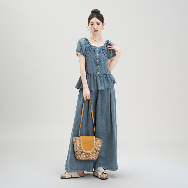 ຊຸດໂສ້ງຂາກວ້າງ denim ແຂນເສື້ອສີຟ້າ