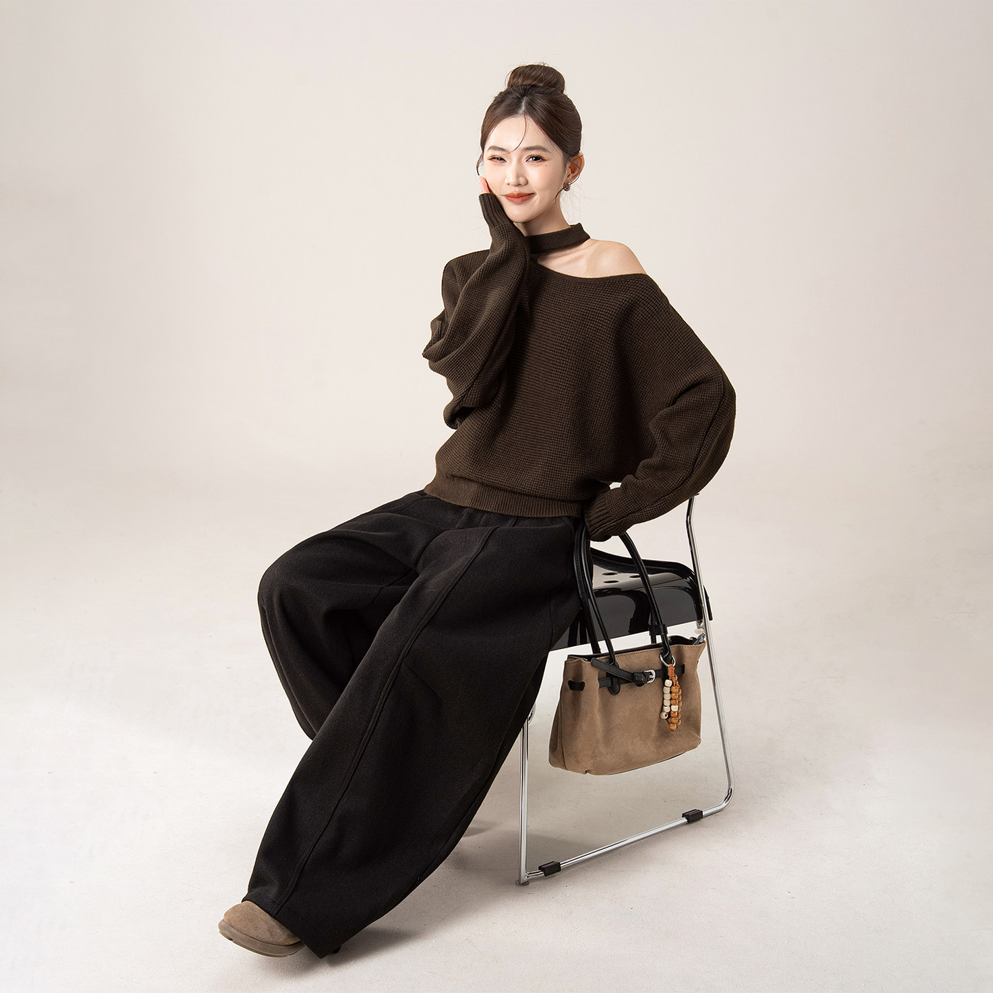 摩卡棕色圆领挂脖露肩针织毛衣女冬季新款蝙蝠袖宽松显瘦内搭上衣,淘宝优惠券,粉丝福利购,淘宝优惠卷