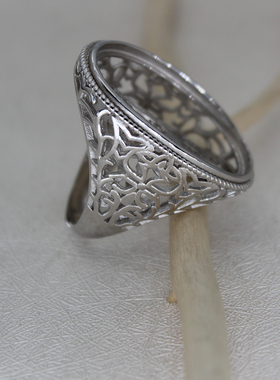 纯银网底镂空六字真言戒托