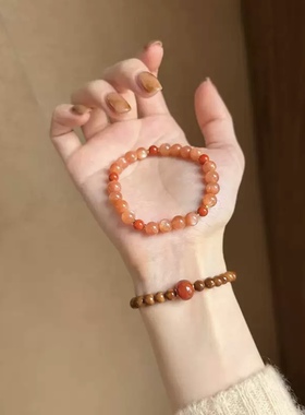 锦鲤戏莲金太阳石南红草莓手链