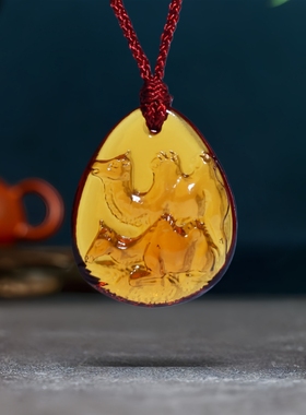 现货宋韶光大师2026马年吉祥物生肖属猴健行万里琉璃摆件吊坠礼品