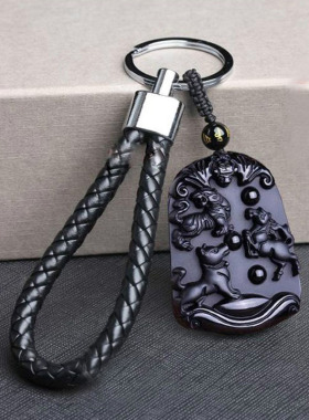 2026年雕刻桃木三合生肖属虎马狗寅午戌钥匙扣黑曜石朱砂饰品挂件