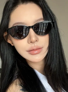 网红2025新款复古猫眼小框墨镜女潮酷高级感防紫外线偏光太阳眼镜