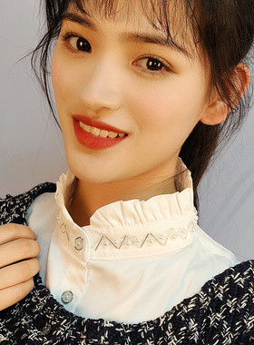 立领钉珠装饰假领子花边搭配毛衣