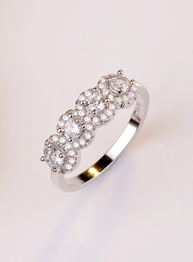 热卖新款微镶仿真钻石订婚戒指
