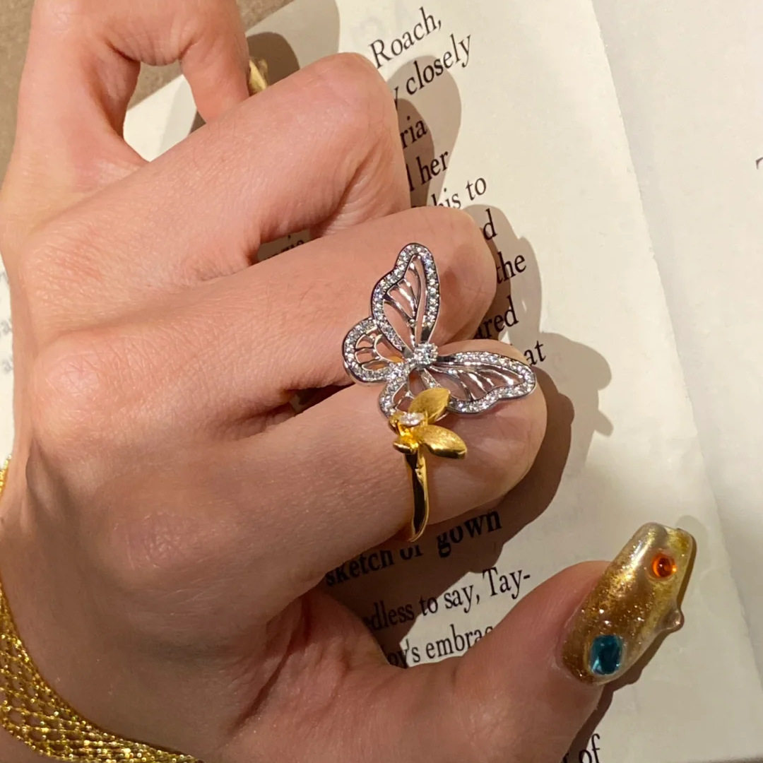 Young retro twin butterfly titanium steel ring for women with light luxury temperament two-color gold butterfly brushed sweet ins fairy style