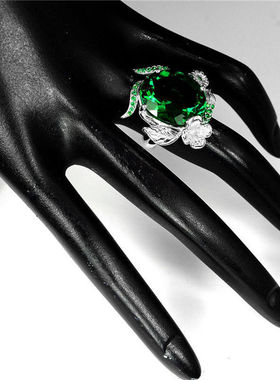 镶嵌祖母绿蛋形宝石欧美风戒指