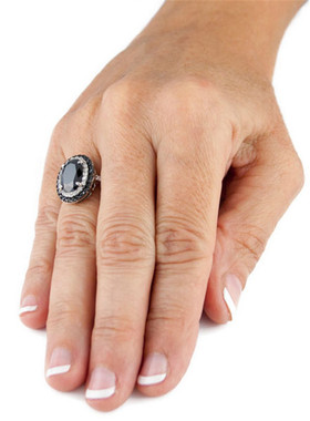 young跨境镶嵌黑色锆石订婚戒指