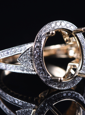 于凡珠宝 18K金镶钻戒指女椭圆形钻石围镶奢华空托戒指环婚礼戒托