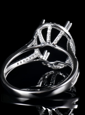 于凡珠宝18K金镶嵌轻奢定制女士指环空托椭圆形13*10钻石戒环指托