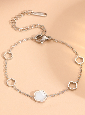 欧美跨境不锈钢小花镂空手链 时尚钛钢不掉色四个镂空五叶花手饰