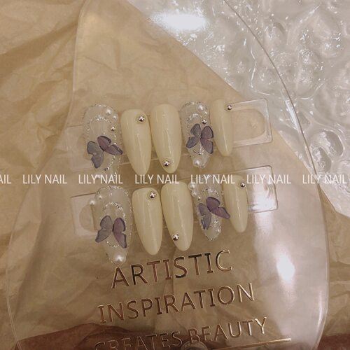 Lilynail仙气酸奶白珍珠蝴蝶可拆卸成品新娘美甲贴片手工定制穿戴 - 图0