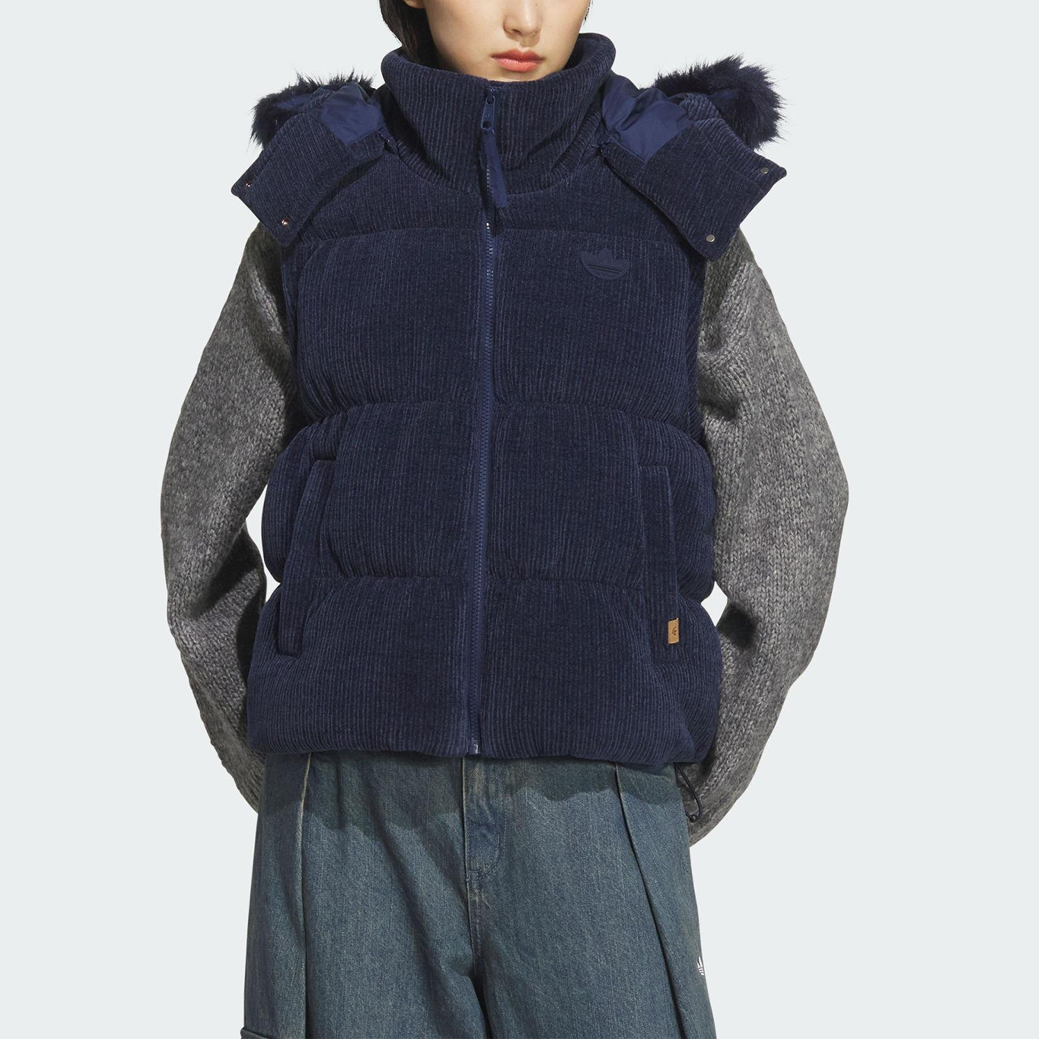 Adidas/阿迪达斯正品冬季女士运动可拆卸衣袖二合一羽绒服KS8491 - 图0