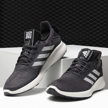Tenis adidas Sensebounce | caballeros | Innovasport