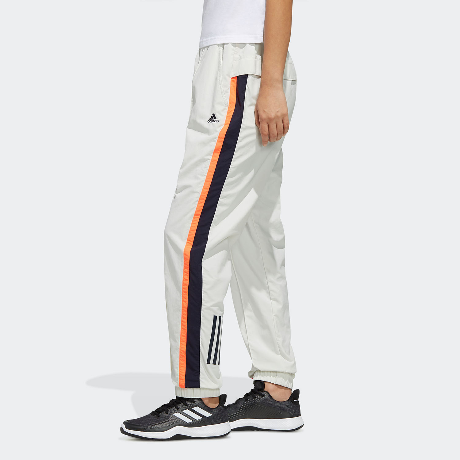 Adidas/阿迪达斯正品W.N.D. PNT女子新款运动型格休闲裤装 FM5193 - 图2