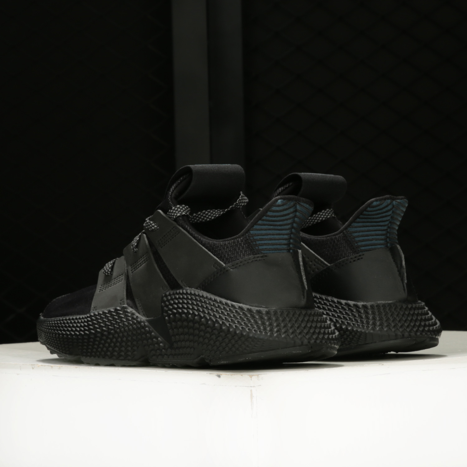 Adidas/阿迪达斯官方正品 PROPHERE 三叶草男女休闲运动鞋 FY3366 - 图1