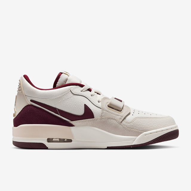 Nike men's training breathable sneakers