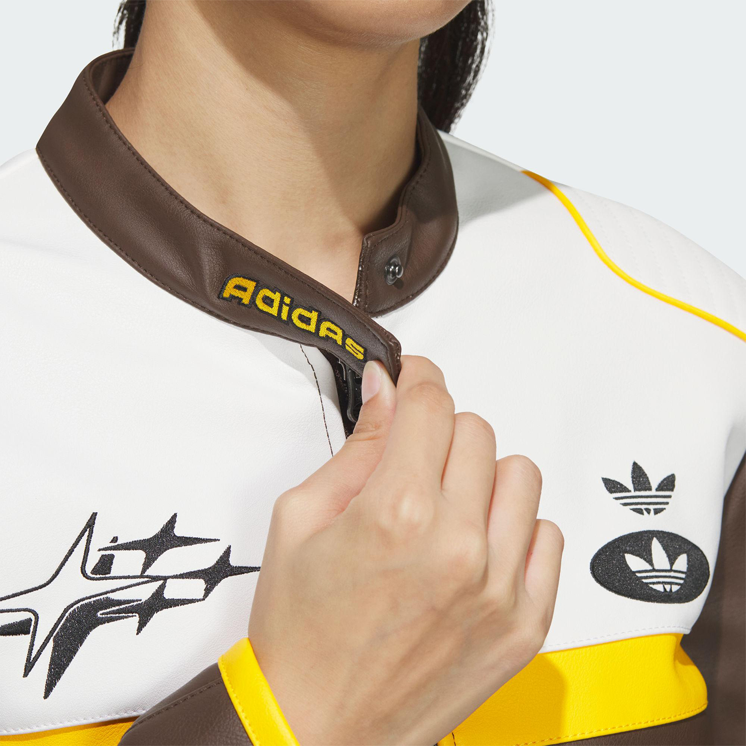 Adidas/阿迪达斯正品三叶草仿皮女士经典机车服赛车服外套JM8024 - 图2