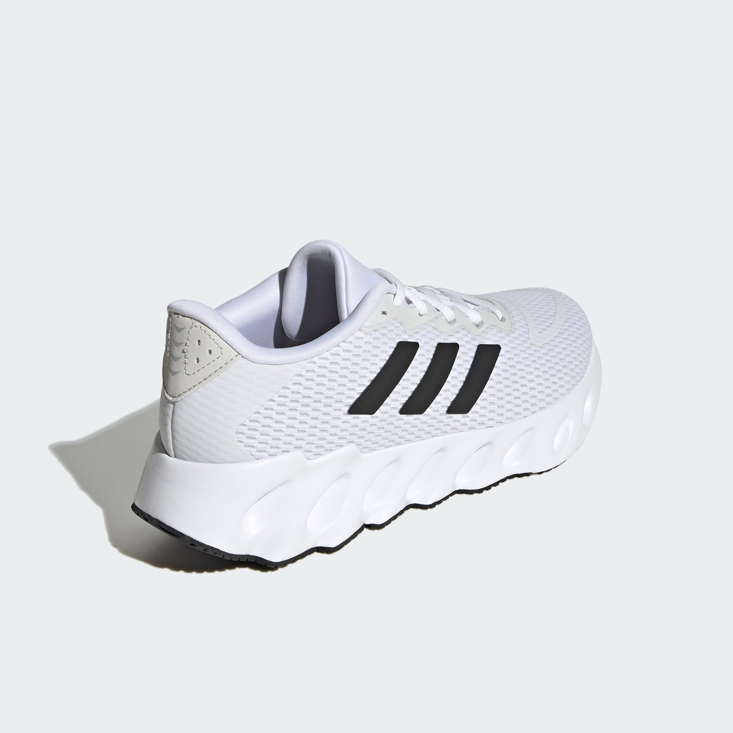 Adidas/阿迪达斯正品SWITCH RUN男子耐磨跑步运动鞋IF5719 - 图1