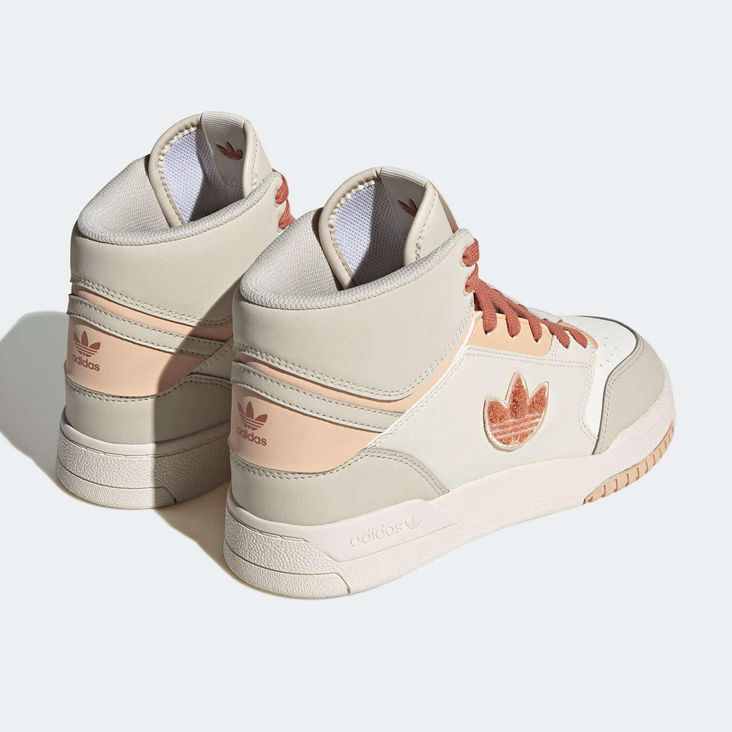 Adidas/阿迪达斯正品三叶草女子时尚运动透气高帮板鞋HQ6947 - 图1