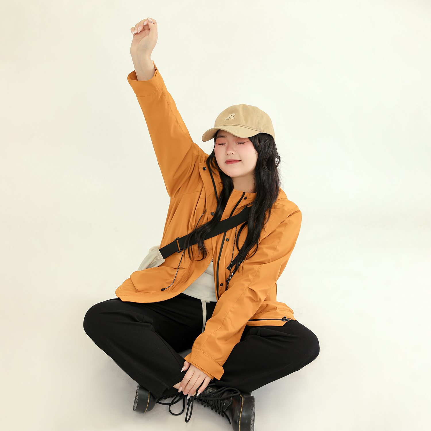 DM100大码百分百2025春季新款女装运动户外登山防水防风冲锋外套 - 图2