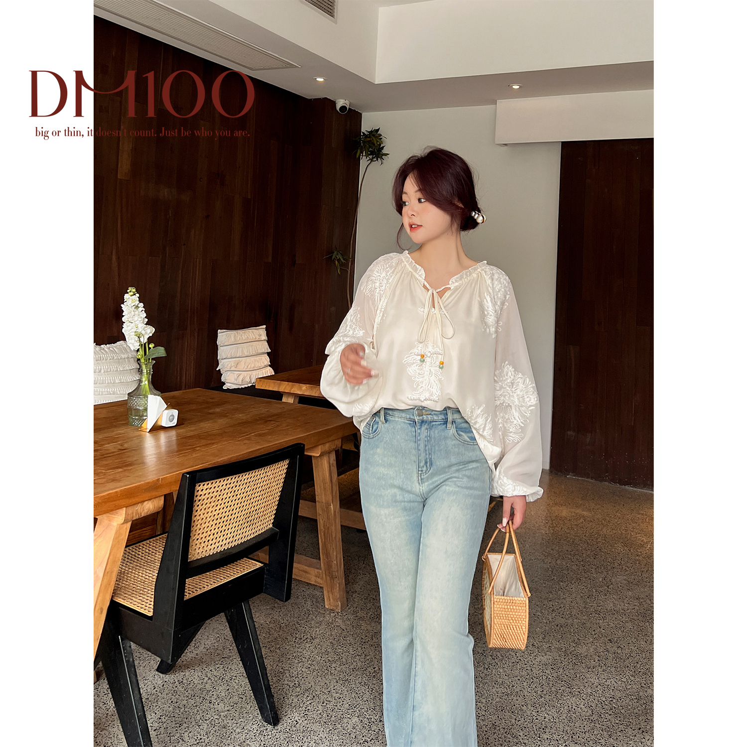 DM100大码百分百2025春新款女装显瘦国风新中式刺绣上衣半裙套装 - 图0