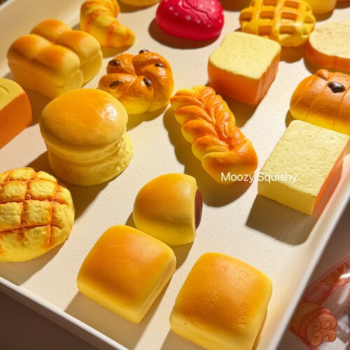 慢回弹玩具捏捏乐面包吐司巧克力派菠萝包小慢仿真食物squishy - 图2