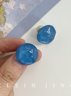 深蓝色水波纹树脂耳钉