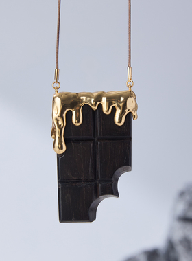 创意巧克力造型檀木项链女吊坠