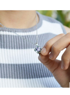 时尚风饰品吊坠礼物元宝链