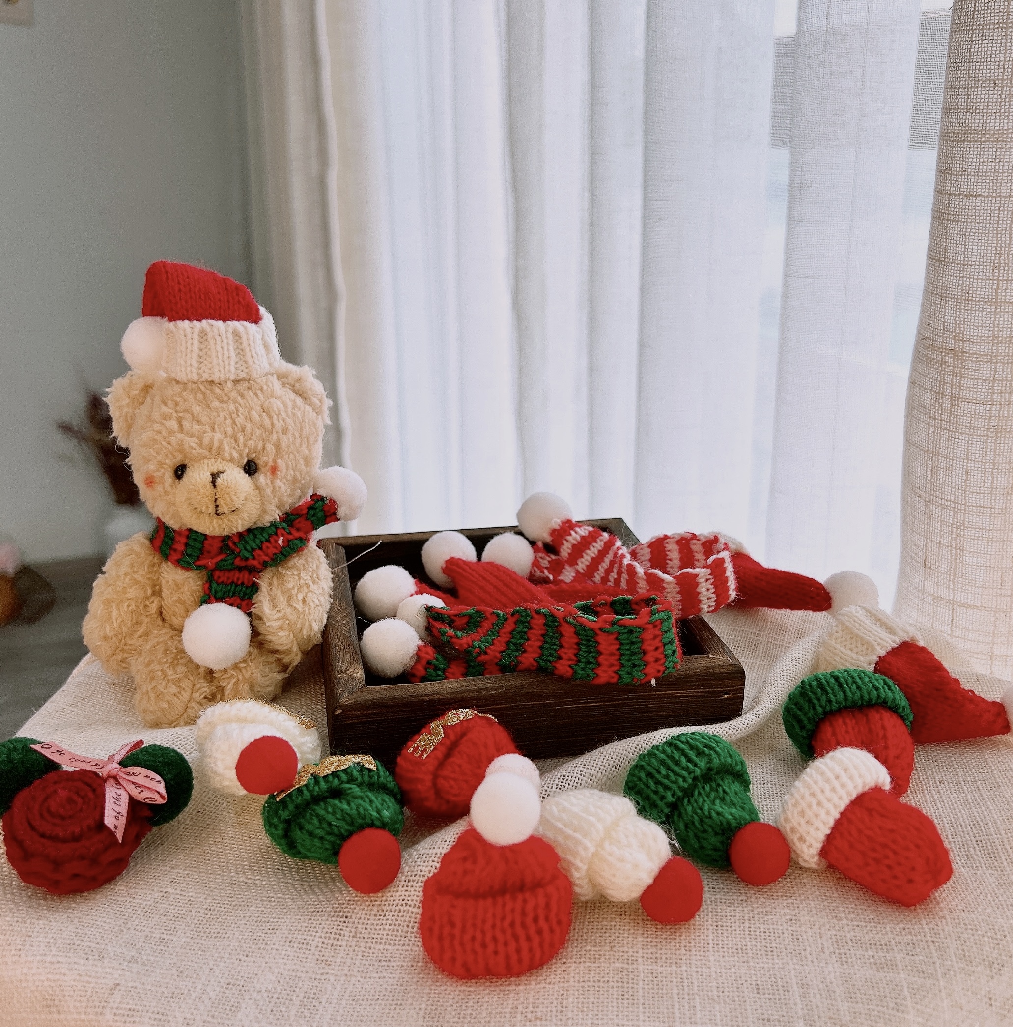 心悠圣诞熊配件毛线小帽子红绿围巾平安果礼盒装饰圣诞树DIY材料,淘宝优惠券,粉丝福利购,淘宝优惠卷