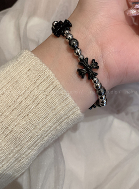 暗黑风十字架手链~甜酷辣妹串珠手串2025秋季新款手饰小众配饰女A