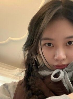 软软绵羊/冬日白色毛绒球球耳环丨温柔耳钉女秋冬手工小绵羊耳饰