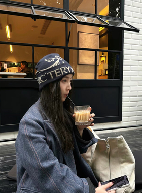 始祖鸟冷帽毛线帽王一博同款