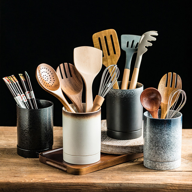 Chopstick tube drain chopstick rack tube with bottom disc creative Japanese ceramic kitchen drain cage knife fork spoon storage tube