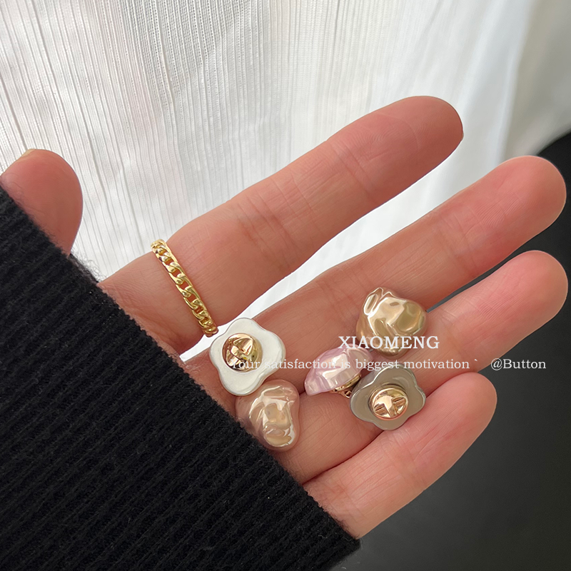 简约温柔风小白纽扣女针织开衫毛衣扣轻奢高级感上衣衬衫扣子白色 - 图2