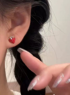 【南瓜先生】高级感红色草莓耳钉