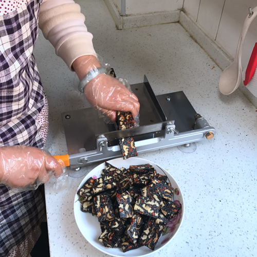 片女士块 ejiao 手工阿胶糕固元膏补气即食型雪 500g 共 买一送一 片女士块 ejiao 手工阿胶糕固元膏补气即食型雪 500g 共 买一送一
