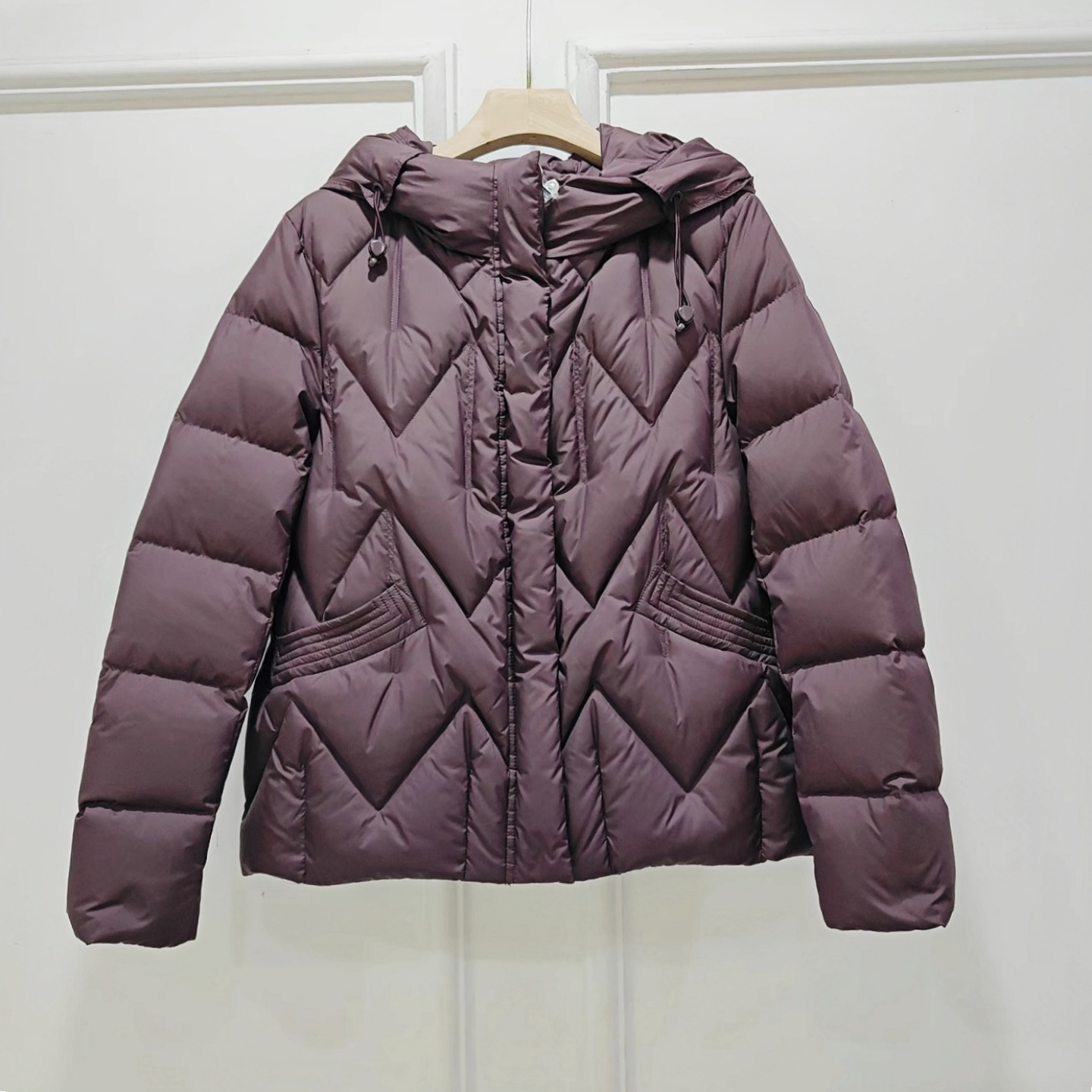 紫萱雅MBY25D161锦彧2025冬季休闲时尚显瘦保暖连帽白鸭绒羽绒服