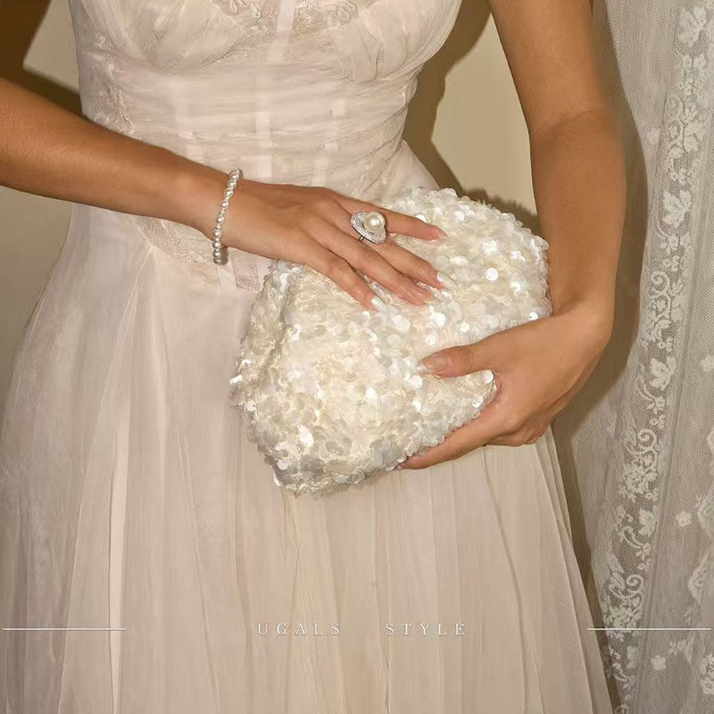 UGALS秋冬法式复古小众鱼鳞亮珠片云朵饺子时尚百搭手拿斜挎小包,淘宝优惠券,粉丝福利购,淘宝优惠卷